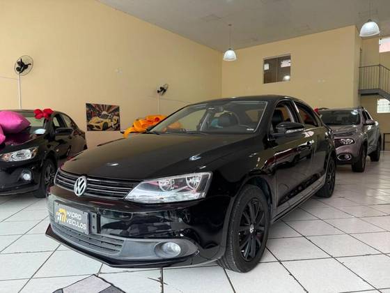VOLKSWAGEN JETTA 2.0 COMFORTLINE FLEX 4P MANUAL